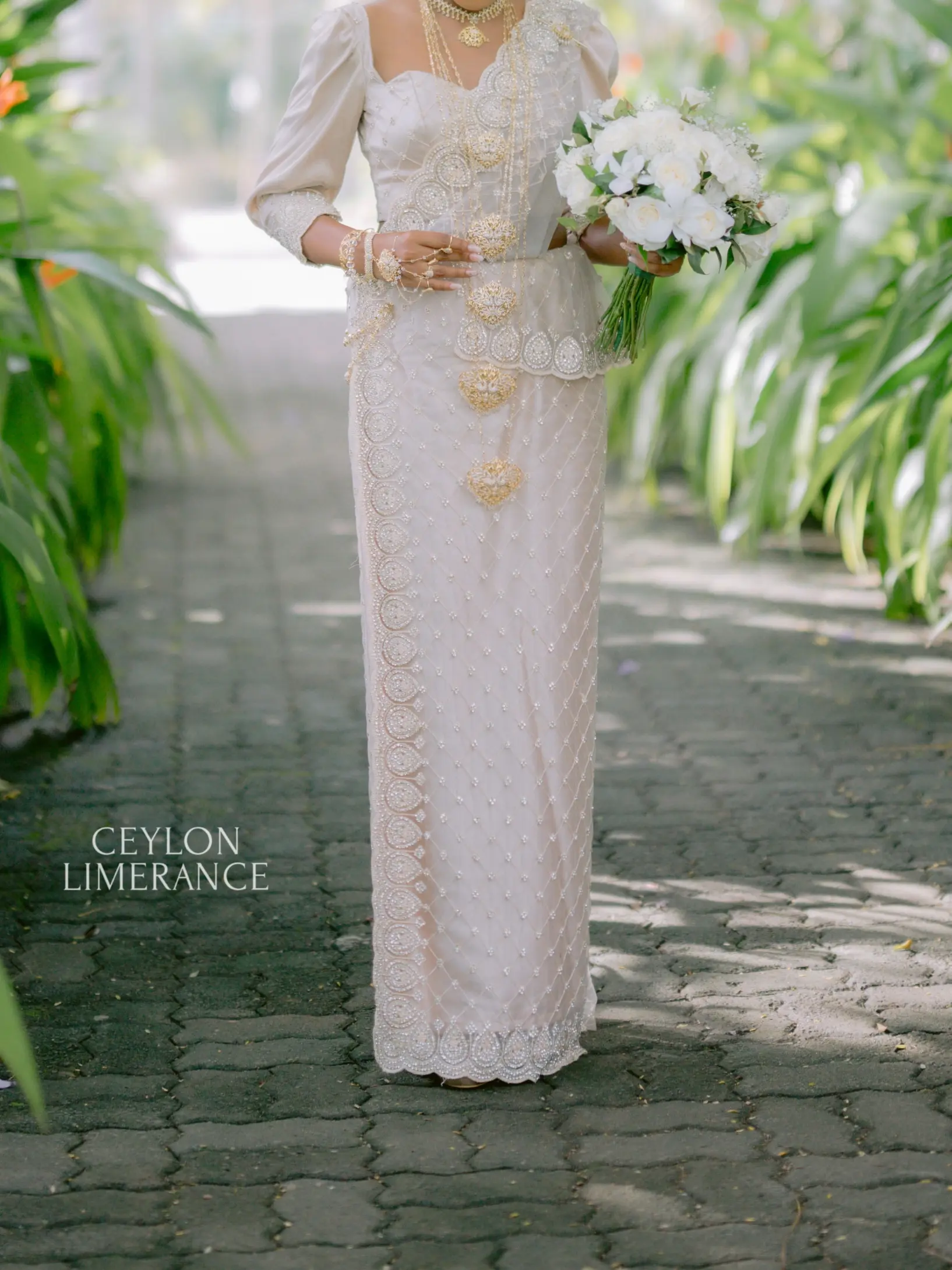 Ivory Kandyan Bridal Saree with Handcrafted Beadwork - BRD229 - Image 3