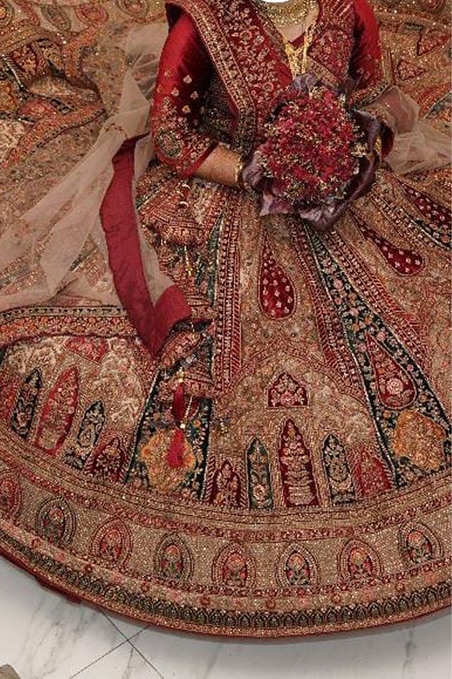 Bridal Lehenga Red & Gold Handwork - BRD1566 - Image 3