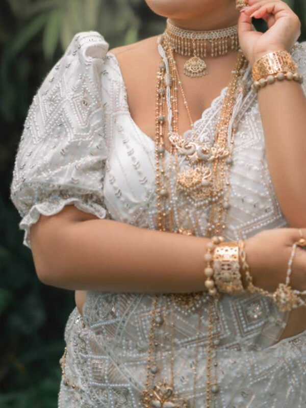 white made up kandyan bridal saree